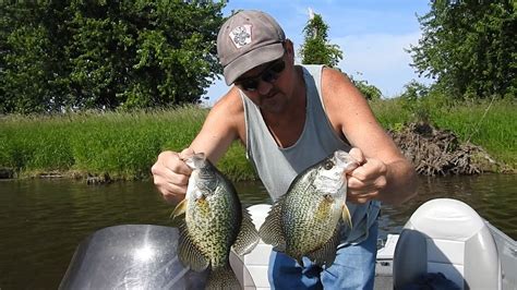 Hunting For Summer Slab Crappies Super Easy Technique Youtube