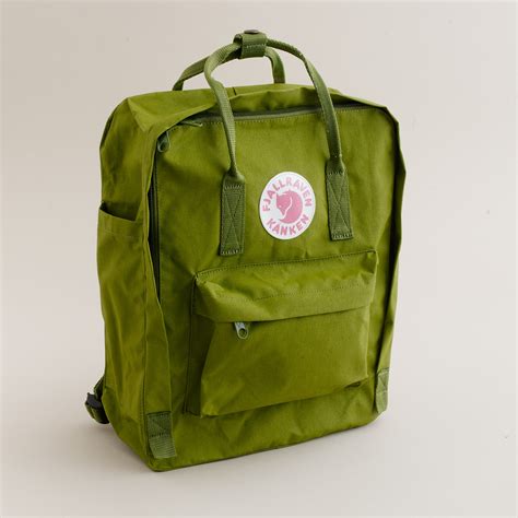 Fjallraven Classic Kanken Backpack In Green For Men Grasshopper Lyst