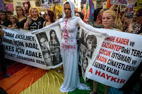 hundreds protest in istanbul over transgender woman s murder