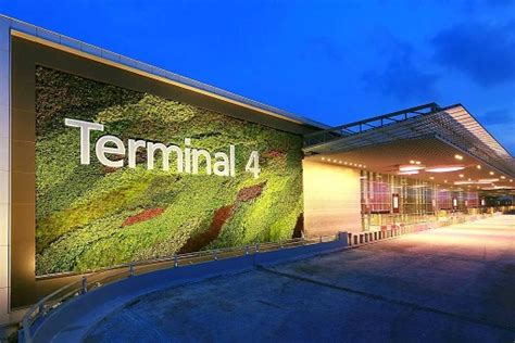 A new terminal, designated as terminal 4 (t4), at changi international airport of singapore was opened in october 2017. Top-5 Simple Secrets That Make Singapore Changi The World ...