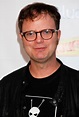 Rainn Wilson smashes guitars, blows your mind