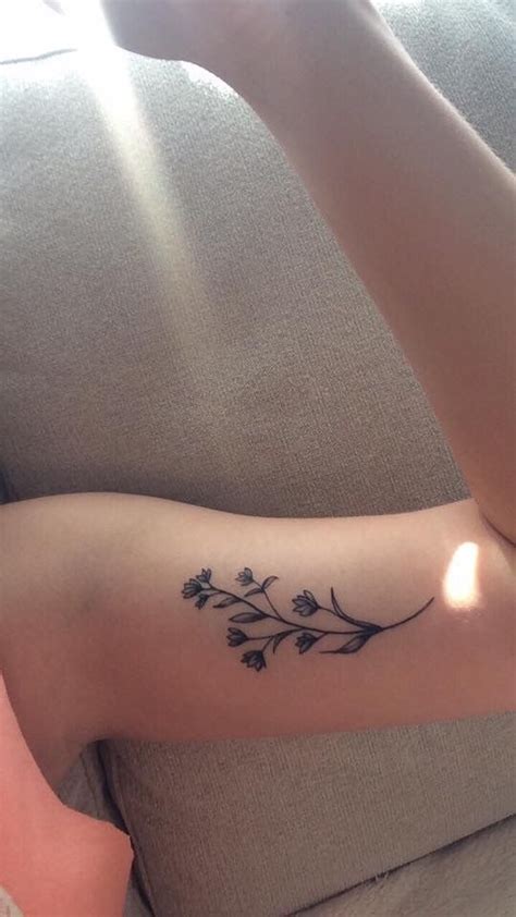 Flowers are one of the most beautiful things created by god and usually treated as a symbol of femininity. 50 Small and Delicate Floral Tattoo Ideas in 2020 (With ...