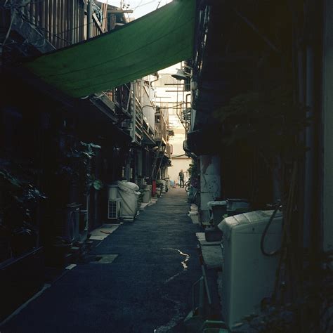 Dark Back Alley Autocord Ektar 100 Tathase Flickr