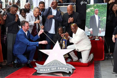 Tupac Receives Long Overdue Star On Hollywood Walk Of Fame Hngn