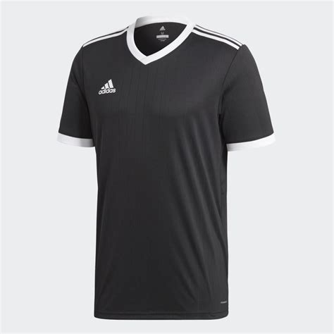 Now, it's barely a flicker of its former self, but it's not out yet. adidas Tabela 18 Trikot - Schwarz | adidas Switzerland