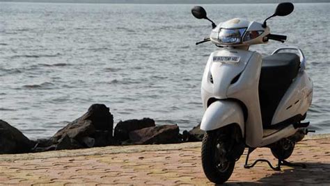 Information, technical sheet and specifications of the motorcycle honda activa 2013 measurements, capacities, price, power, displacement, fuel consumption. HONDA ACTIVA 2013 price,review,specifications,topspeed ...