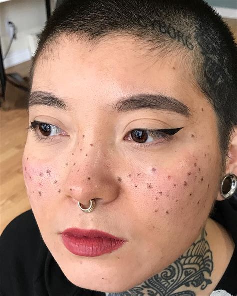 Tattooing Freckles On Your Face Is A Trend And People Are Like Hmmmm