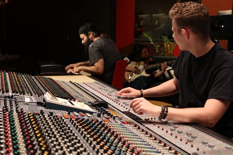 Full Time Advanced Diploma In Music Production And Sound Engineering