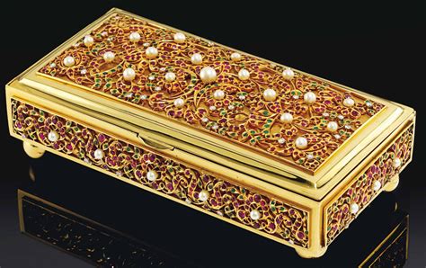 A Pakistani Pearl And Jewel Inset Gold Box By Shaikha Jewellers