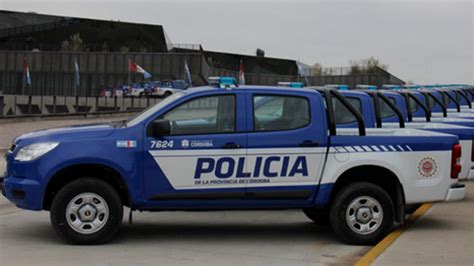 Presentaron Las Nuevas Camionetas Azules Y Blancas De La Policía La Voz