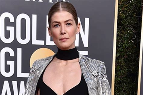 Rosamund Pike Style Throughout The Years Footwear News
