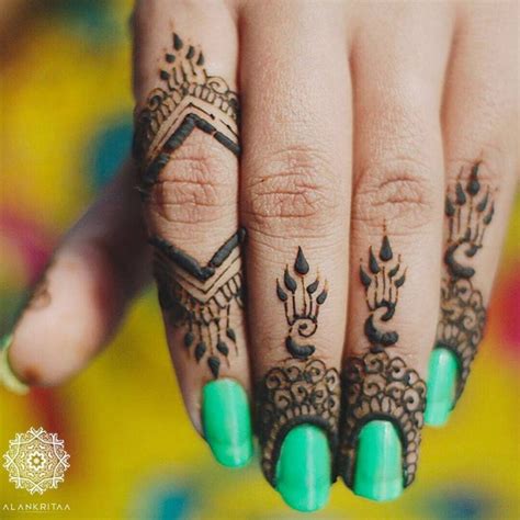 11 Gorgeous Finger Mehndi Designs For The Bride And Her