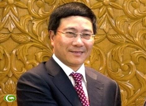 Chính phủ đương nhiệm có 26 thành viên, trong đó 4 phó thủ tướng và 21 bộ trưởng, trưởng ngành. Tiểu sử của ông Phạm Bình Minh