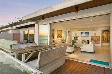Malibu Beach Modern Escape Villaway®