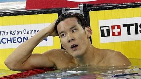 대한민국 의 수영 역사상 최초로 2008년 베이징 올림픽 자유형 400m에서의 금메달 과 자유형 200m에서의 은메달 을 획득함으로써 한국인 최초로 수영 올림픽 메달을 획득하였다. 박태환 도핑 양성 '근육강화제 성분' 남성호르몬 주사 맞아 | SBS ...