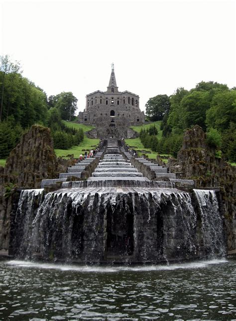35 Of The Worlds Most Amazing Fountains Fountains Water Fountain