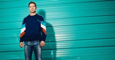 Walker Hayes Drops The Bass On Club Ready Remixed Ep Sounds Like