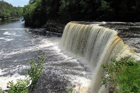 Photos Of Tahquamenon Falls Upper Falls Michigan