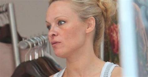 Pamela Anderson Without Makeup Barb Wire Star Goes Bare While