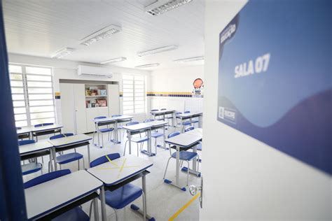 Alunos Do 4º Ao 7º Ano Do Fundamental Voltam às Aulas Presenciais Nas Escolas Do Recife Folha Pe