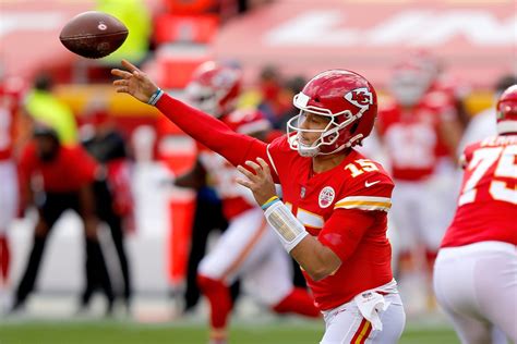 Patrick Mahomes Earns Week 9 Mvp For Chiefs Vs Panthers