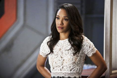 ‘the Flash’ Spoilers Candice Patton Carlos Valdes Tease Conflict Between Iris Cisco Ibtimes