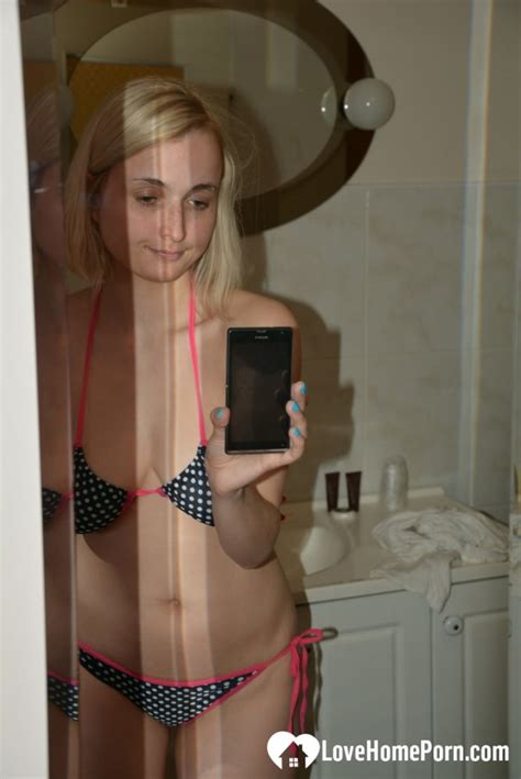 Blonde Strips Off Her Bikini For A Nude Xxx Porno