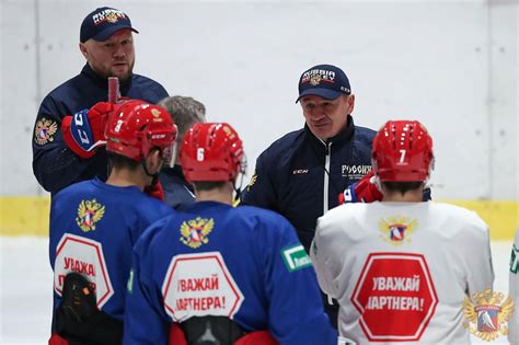 Федерации хоккея россии по хоккею опубликовала сочетания звеньев в преддверии матча евротура с национальной командой швеции. Сборная России назвала состав на шведские хоккейные игры