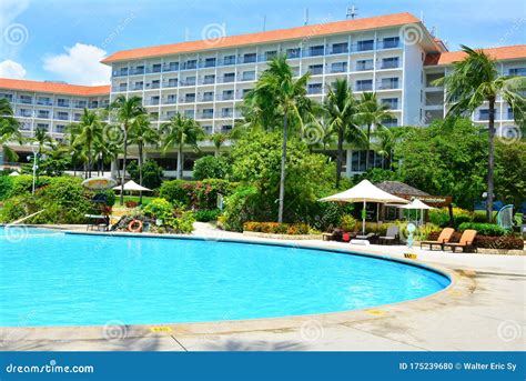 Shangri La`s Mactan Resort And Spa Hotel Facade And Swimming Pool In Lapu Lapu Cebu