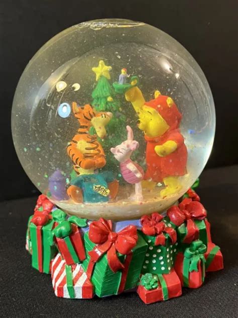 Disney Winnie The Pooh And Friends Christmas Snow Globe Tigger Piglet