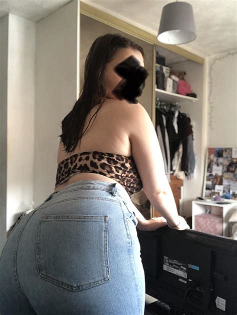 Does My Ass Look Good In These Jeans R Bigasses