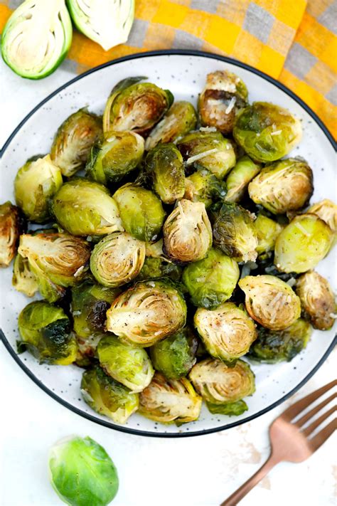 Ready in under 30 minutes with 4 ingredients, this crispy fried brussel sprouts recipe is the best of both worlds! Fried-Brussels-Sprouts-2 - 30minutesmeals.com