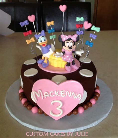 Custom Cakes By Julie Minnie Mouse And Daisy Duck Bowtique Cake