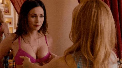 Megan Fox Island Gifs Find Share On Giphy Gambaran