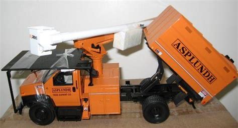 New Official Asplundh Tree Co Bucket Garbage Truck By First Gear Mint