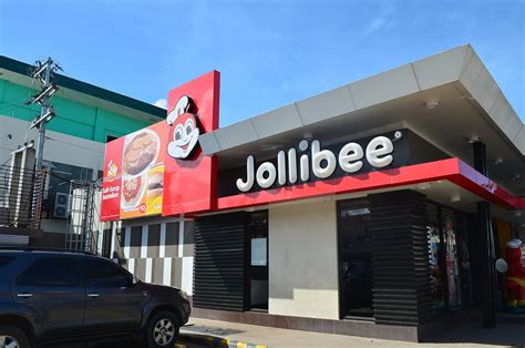 This Filipino Fast Food Chain Just Announced A Massive Canadian Expansion