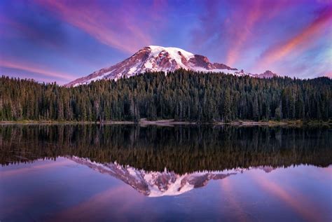 Mount Rainier Also Known As Tahoma Or Tacoma Is A Large Active