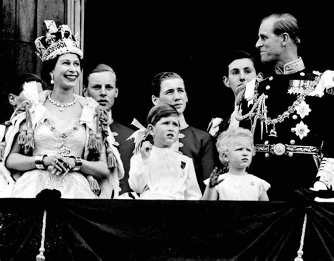 Queen elizabeth ii is the queen of the united kingdom and for commonwealth realms. Queen Elizabeth II's Coronation | Pictures | Pics | Daily ...