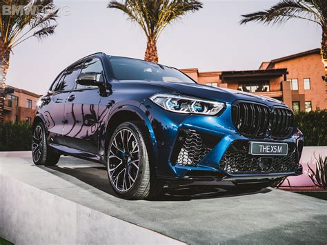 When you pair it up with the beautiful tanzanite blue metallic exterior, the m6 gets to a point where you have to call it simply amazing. F95 X5 M in Tanzanite Blue Metallic