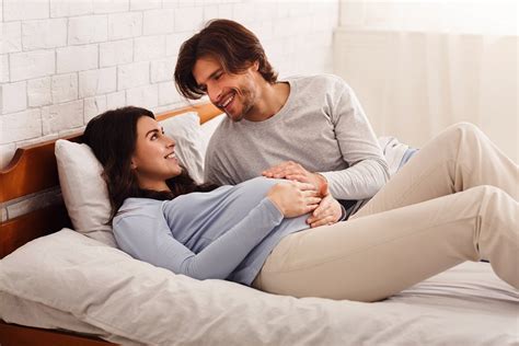 نزدیکی در بارداری؛ پاسخ به سؤالات مختلف درباره نزدیکی در بارداری مثبت 1
