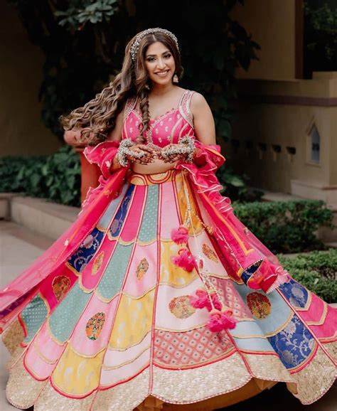 35 Mehndi Outfits For Brides To Be Mehndi Dresses That Stand Out