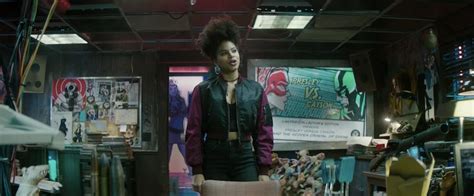 Who Is Domino In Deadpool 2 The New Trailer Delivers Zazie Beetz In All Her Glory