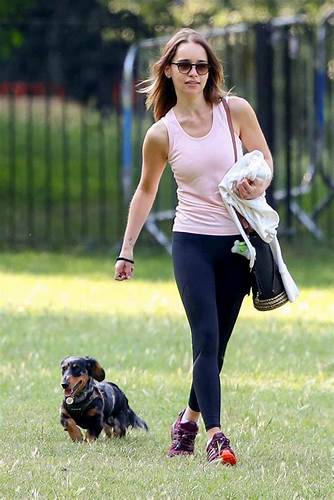 Эмилия кларк 2020 похудела Эмилия кларк сильно похудела - фото презентация Эмилия кларк сильно похудела - фото презентация Эмилия кларк 2020 похудела