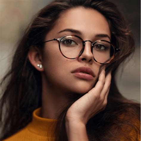 5 Makeup Tips If You Wear Glasses Society19 Glasses Makeup Rounded