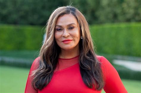 Tina Knowles Shows Off Her Dance Moves To Remind Yall Where Bey Gets