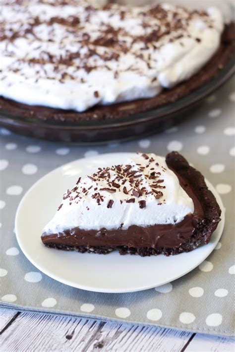Chocolate mousse is pure heaven. gluten free vegan chocolate cream pie - Sarah Bakes Gluten ...