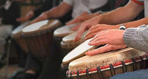 I will be starting a new personal blog soon and i'm not sure which of these would be the best (this will be the name of my blog): Djembé workshop - InTwello