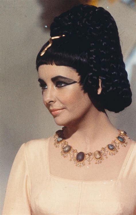 Flaming Stairway ☾ Elizabeth Taylor Elizabeth Taylor Cleopatra Elizabeth Taylor Movies