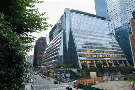 Brookfield lands $184m refinancing for manhattan west retail. Whole Foods opens at Manhattan West | Real Estate Weekly