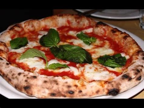 La ricetta modificata è presa da qui. la vera pizza Napoletana cotta nel forno di casa in due ...